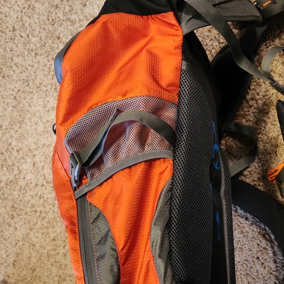 G4Free 50L Backpack - Picture 4 of 8